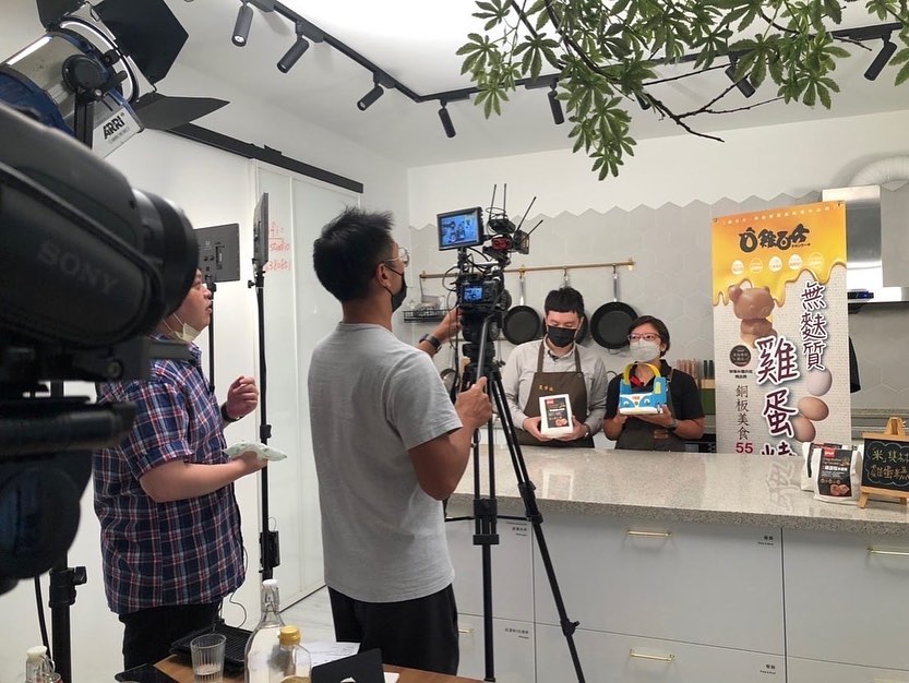 You are currently viewing 【一個人創業可以做什麼】厭倦了朝九晚五？從週末兼職開始，用低風險測試你的老闆夢